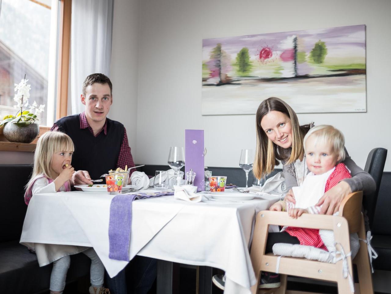 Familienhotel Viktoria Ultimo Esterno foto